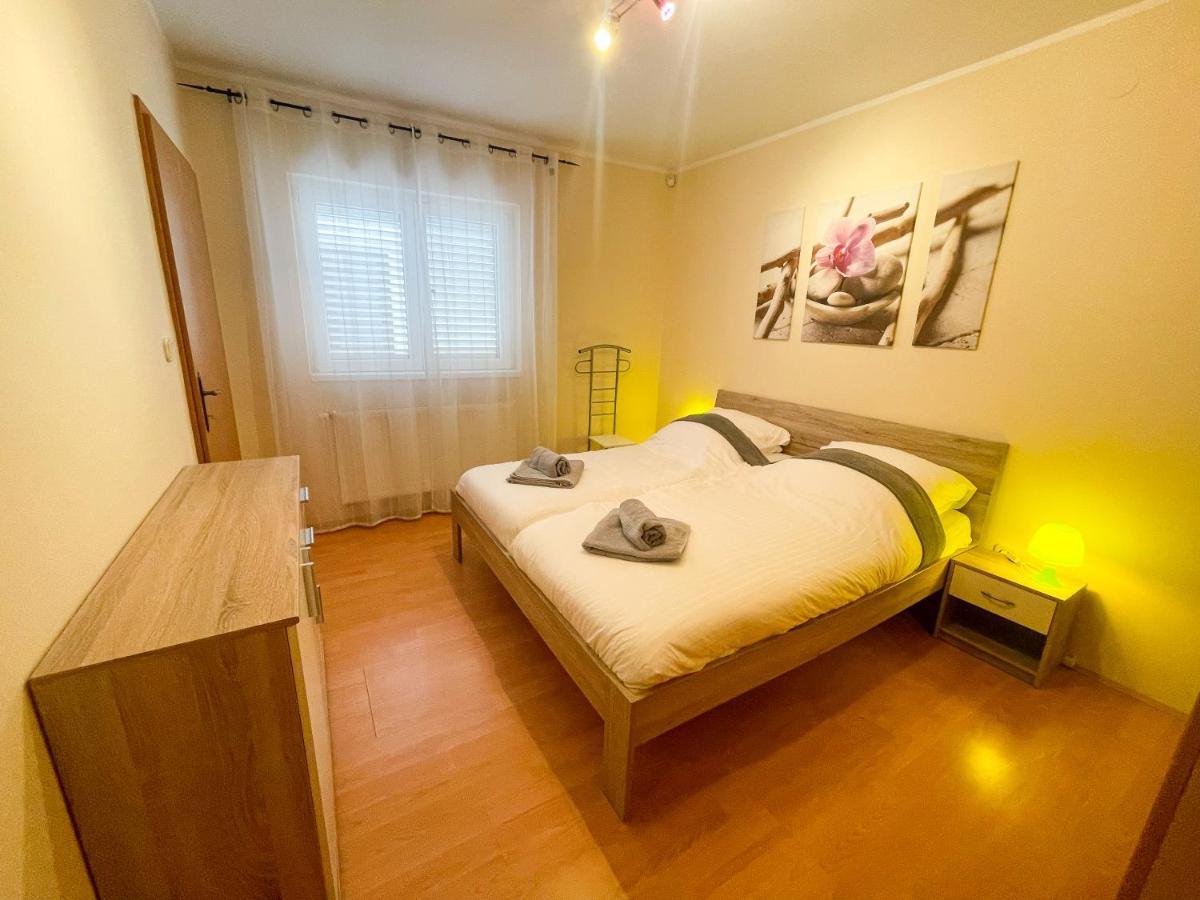 Apartments Sams 노비비노돌스키 외부 사진
