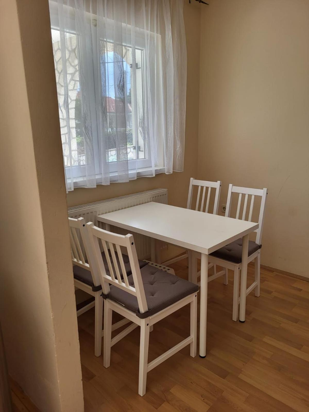 Apartments Sams 노비비노돌스키 외부 사진